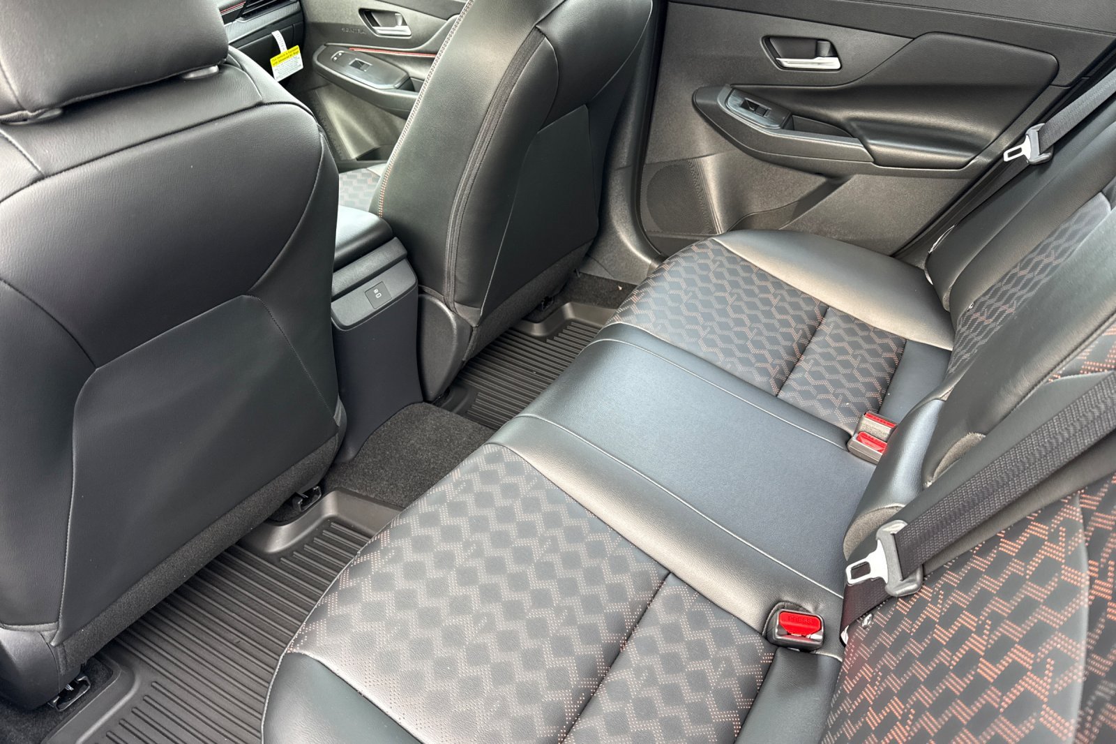 New 2026 Bluestone Pearl/Super Black Nissan SR image 8