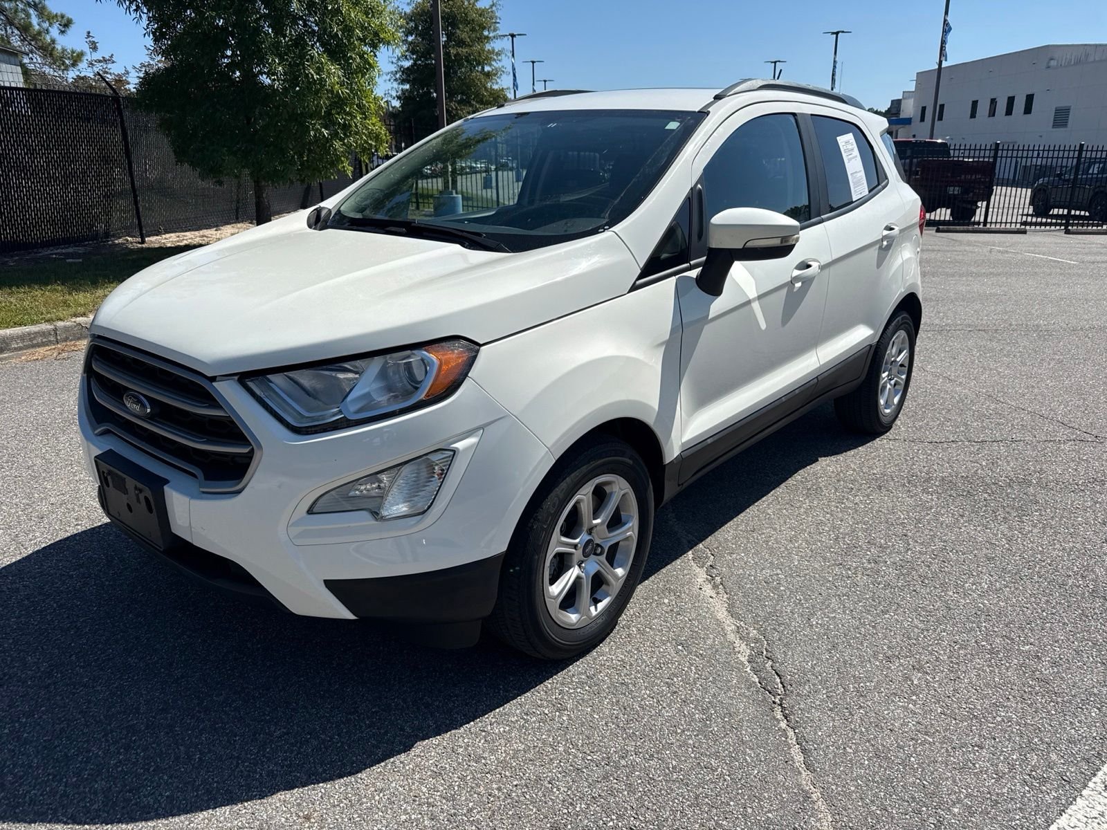 Used 2020 White Ford SE image 1