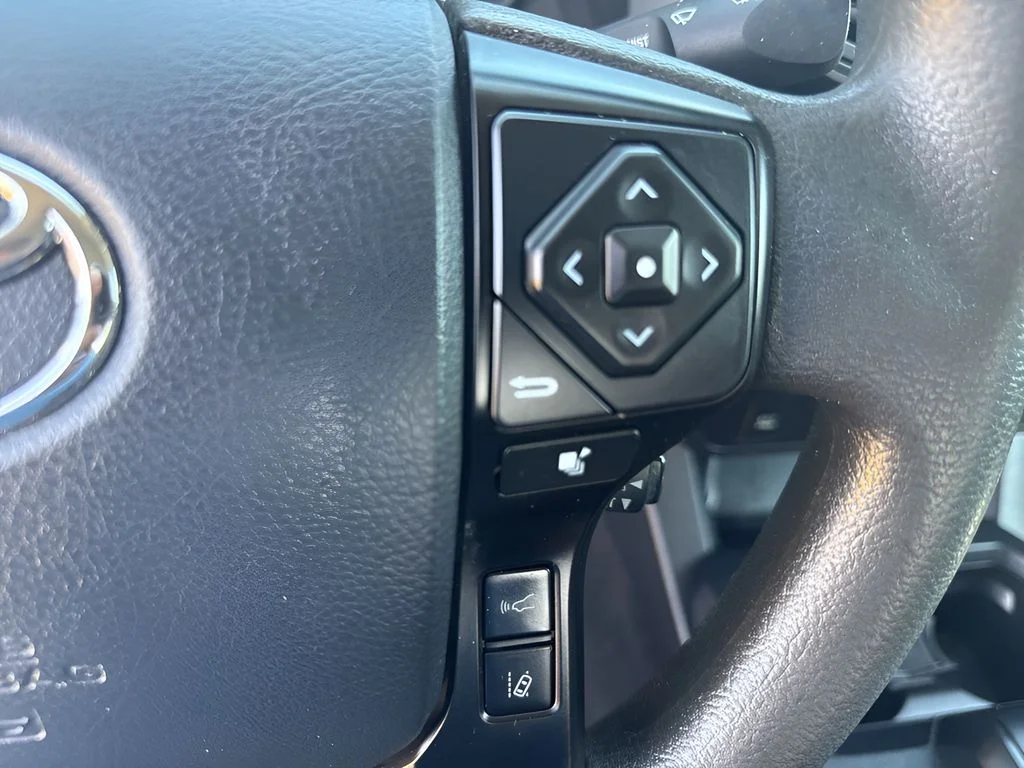 Used 2019 White Toyota SR image 14