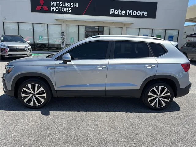 Certified Used 2023 SILVER Volkswagen 1.5T SE image 3