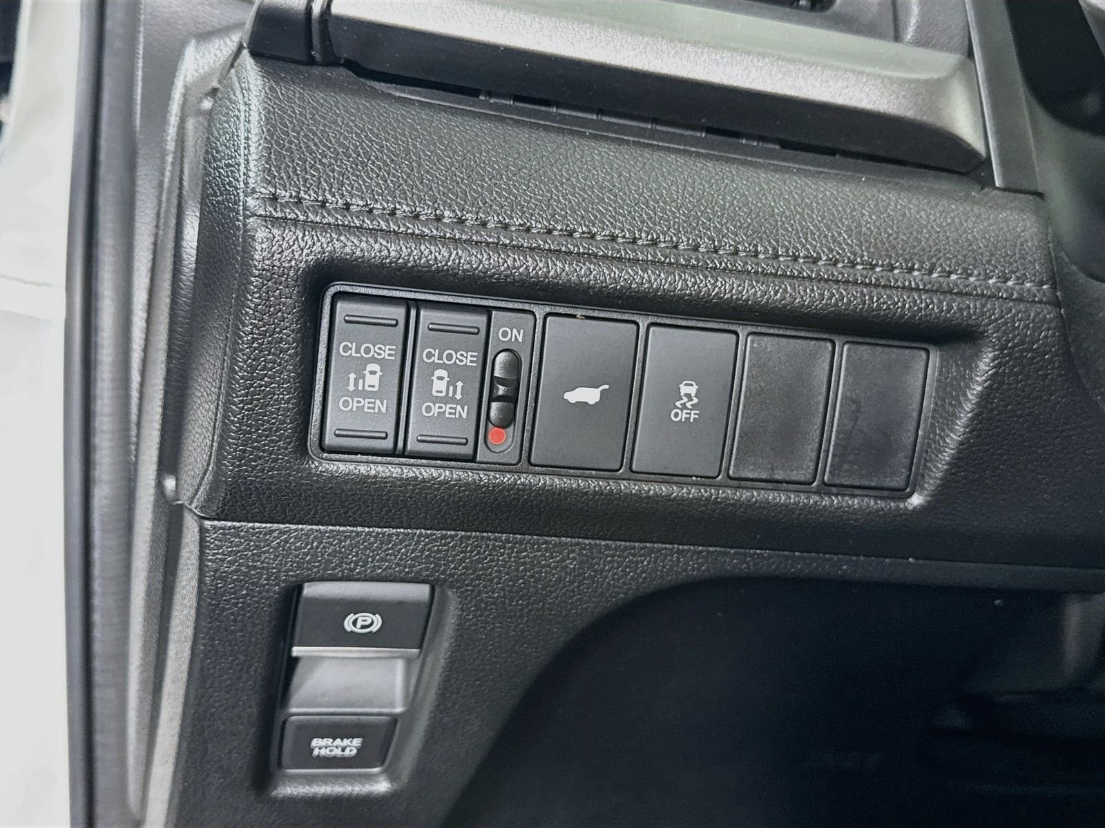 2025 Honda Odyssey EX-L - Photo 11