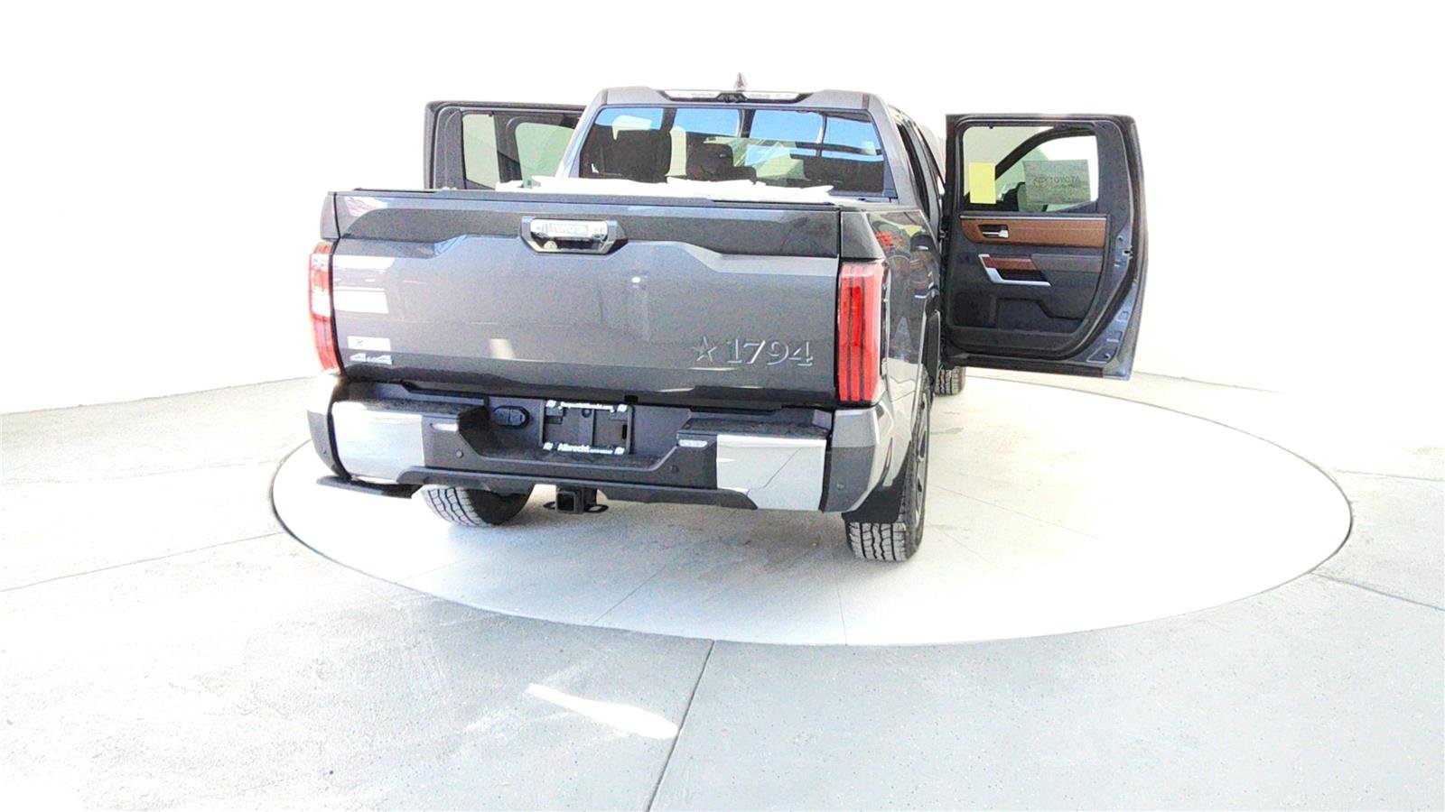 2025 Toyota Tundra 1794 Edition - Photo 11