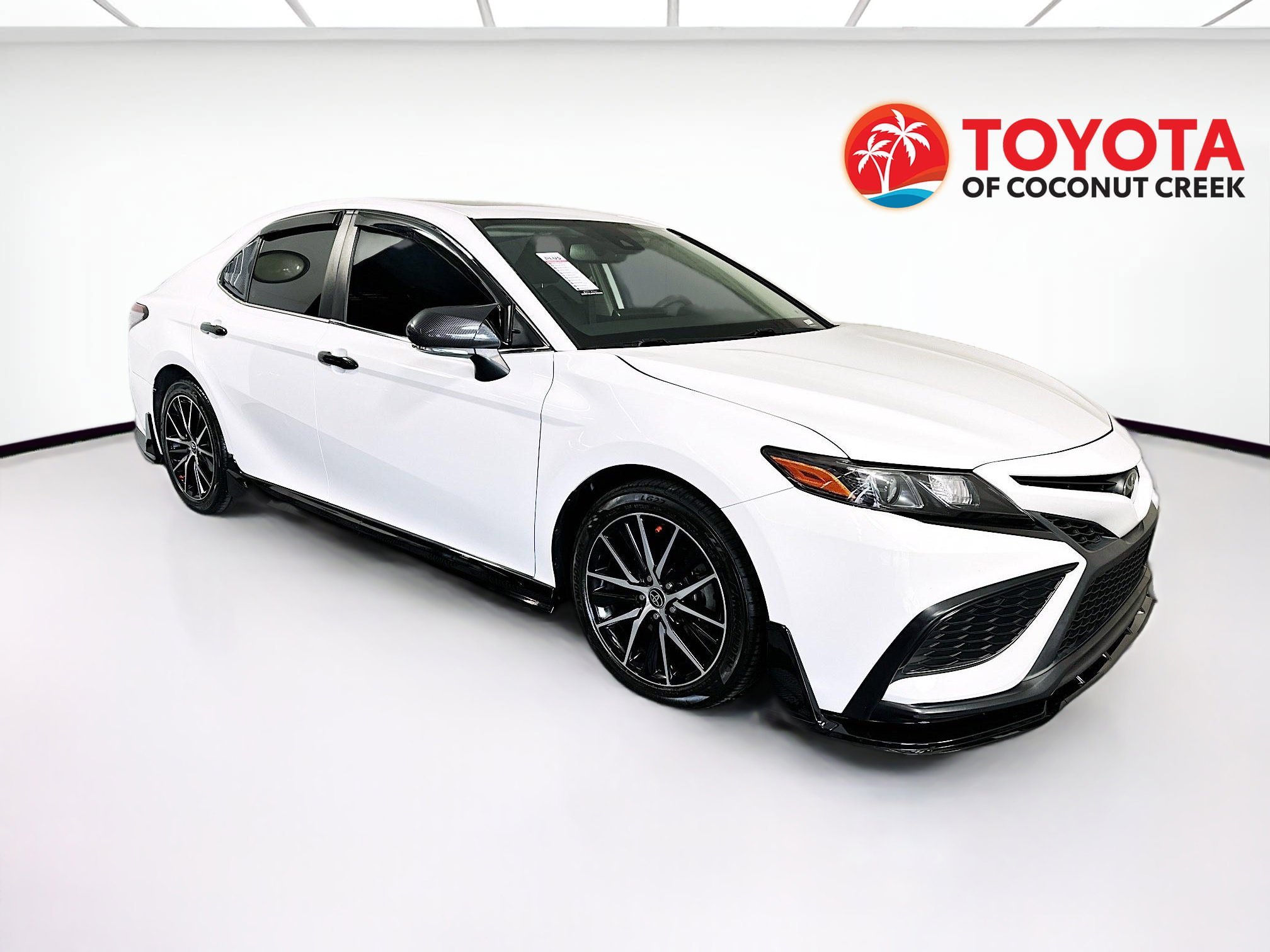 2022 Toyota Camry thumbnail 3