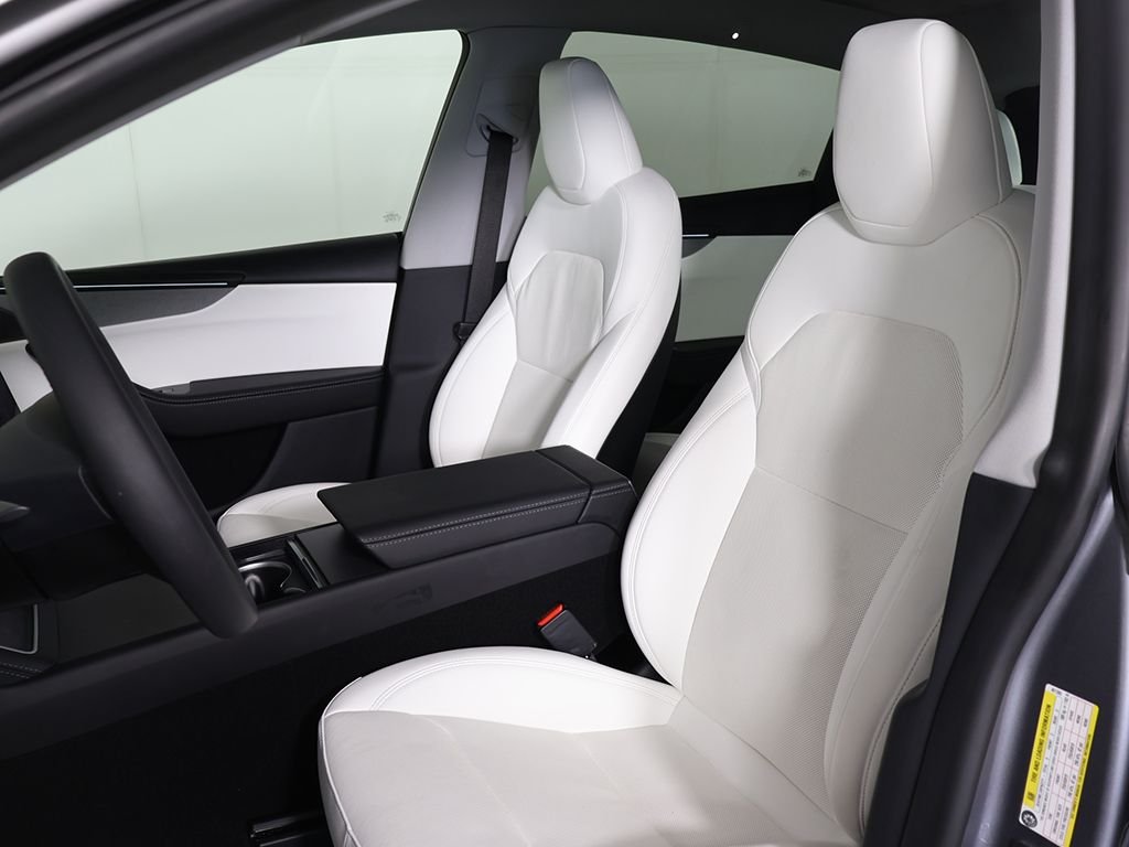 2026 Tesla Model Y Long Range - Photo 29