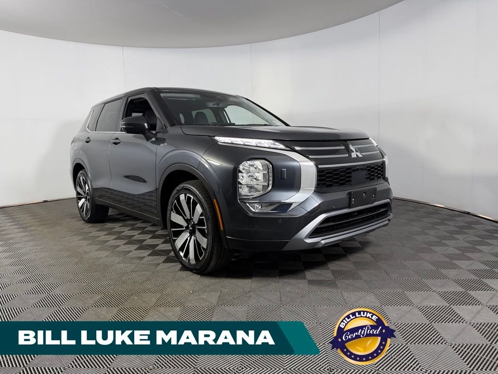 Certified Used 2025 Gray Mitsubishi SE image 1