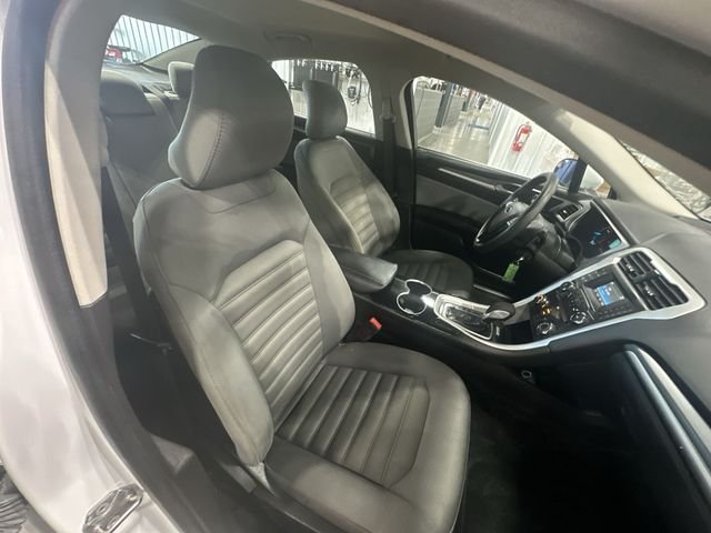 Used 2015 White Ford S image 32