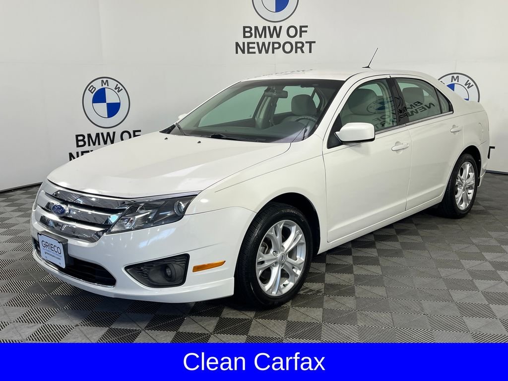 Used 2012 White Ford SE image 3