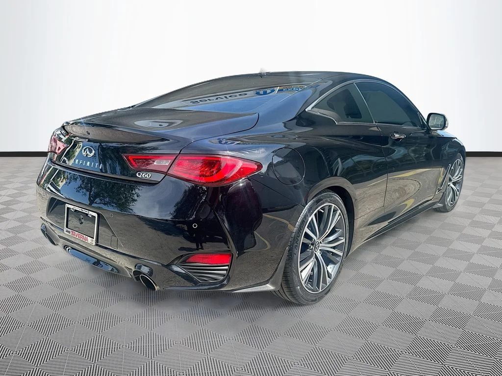 Used 2022 Black INFINITI LUXE image 6