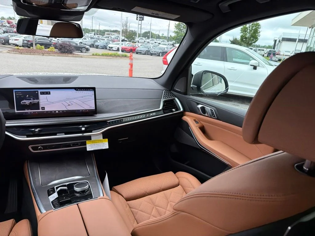New 2026 Alpine White BMW sDrive40i image 28