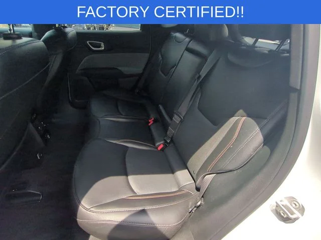 Used 2023 White Jeep Latitude Lux image 31