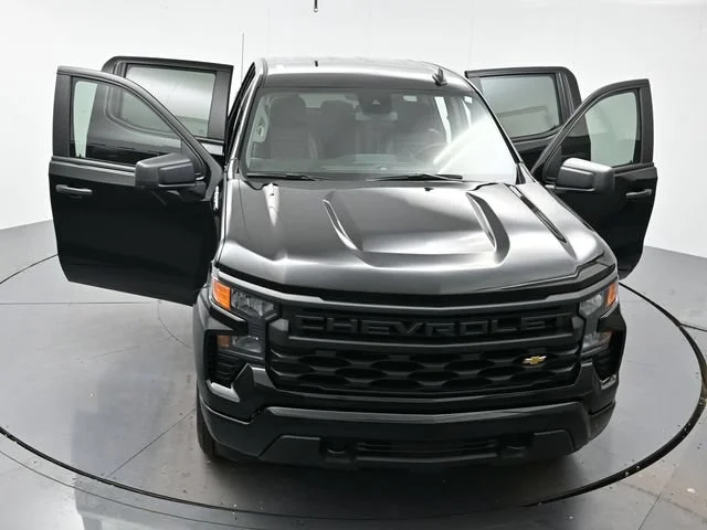 Used 2026 Black Chevrolet Custom image 40