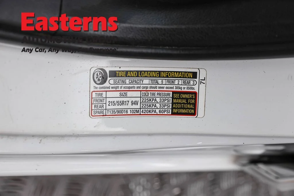 Used 2017 White Honda EX-L image 37