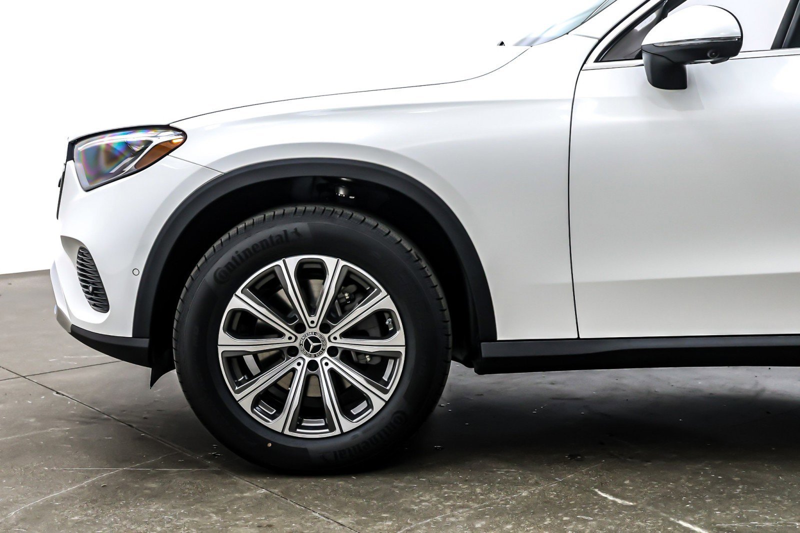 New 2026 Polar White Mercedes-Benz GLC 300 SUV image 29