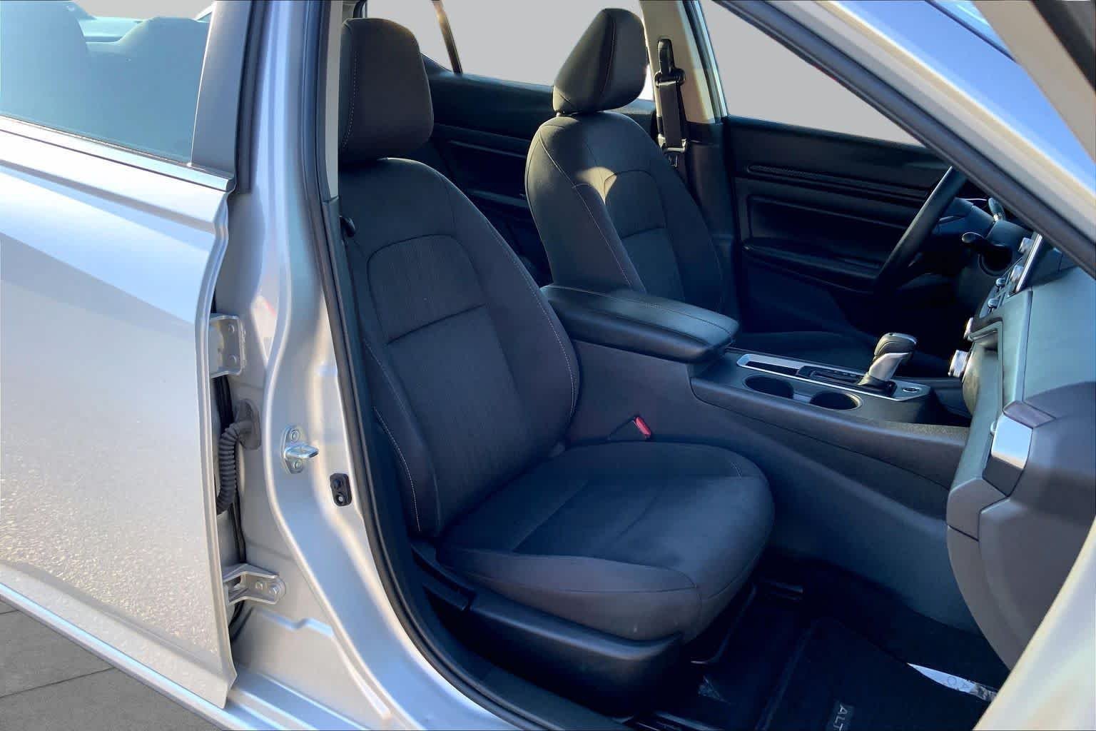 Used 2025 Brilliant Silver Metallic Nissan SV image 8