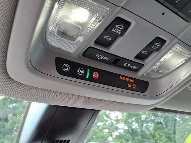 2023 GMC Acadia SLT - Photo 23