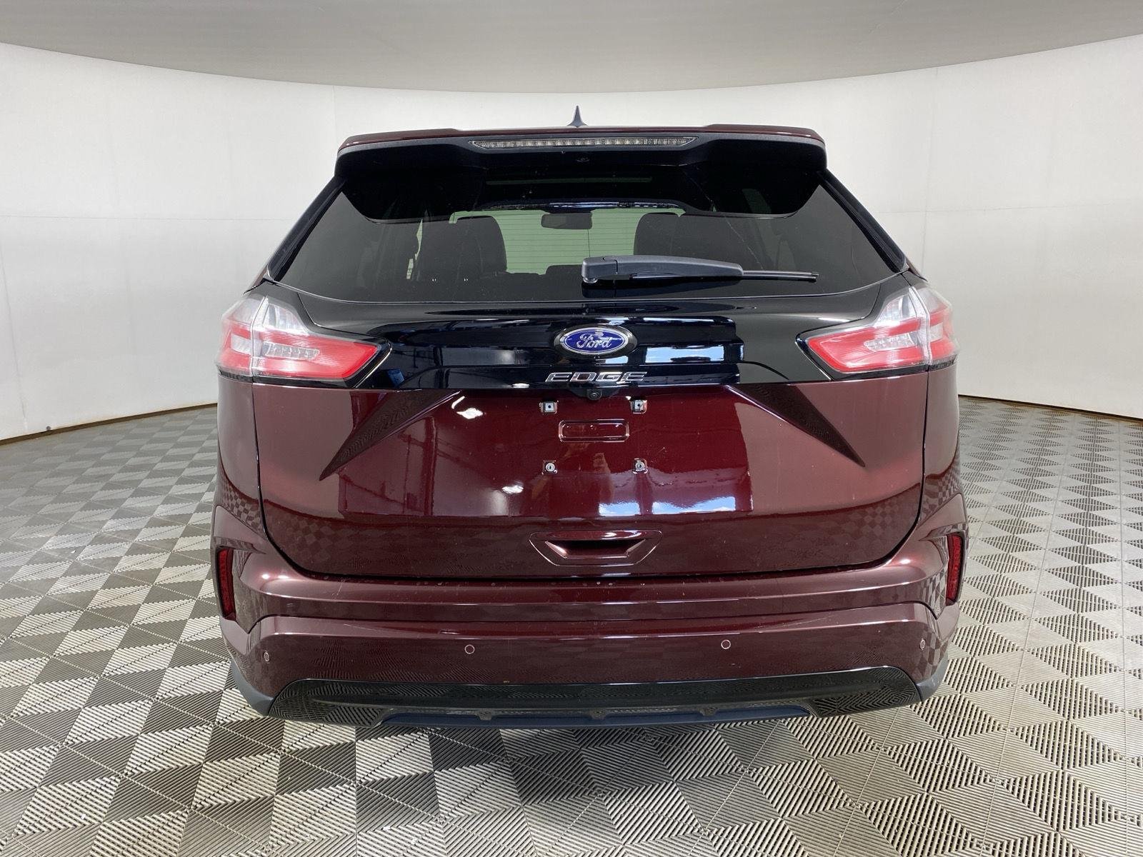 Used 2023 Burgundy Velvet Metallic Tinted Clearcoat Ford ST-Line image 6