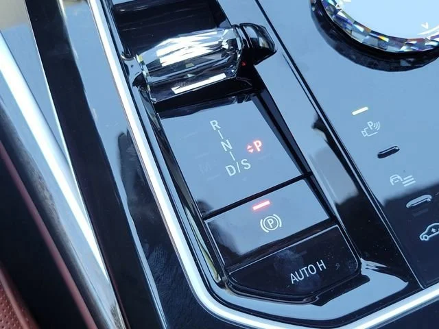 New 2026 Black BMW 740i xDrive image 27
