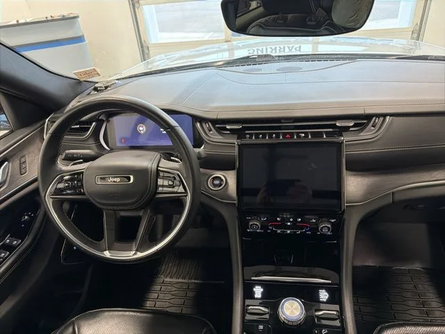 2022 Jeep Grand Cherokee Overland - Photo 24