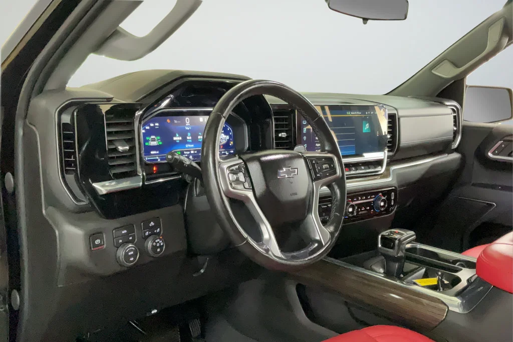 Used 2022 Black Chevrolet RST image 25