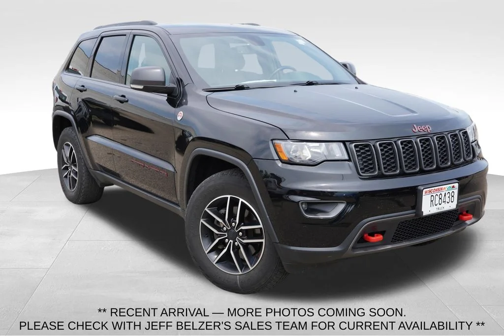 Used 2020 Diamond Black Crystal Pearlcoat Jeep Trailhawk image 1
