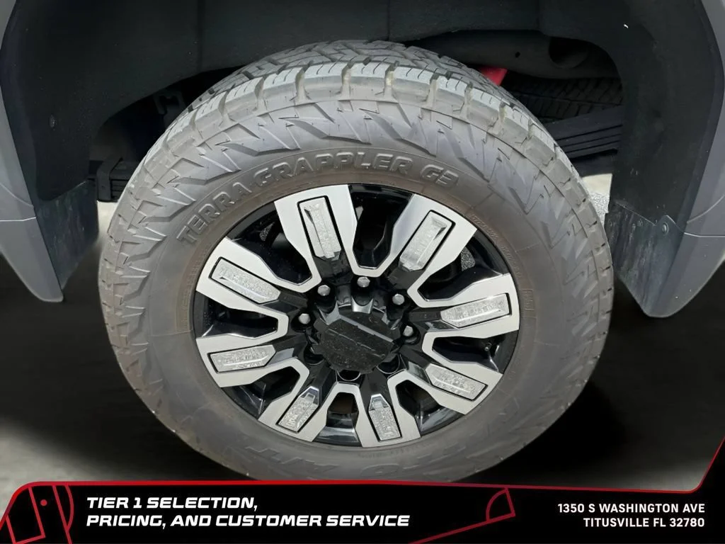 Used 2024 Onyx Black GMC Denali image 52