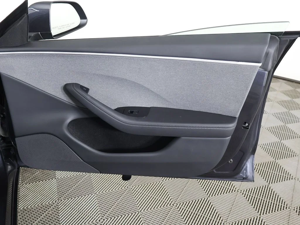 Used 2025 Stealth Gray Tesla Long Range image 27