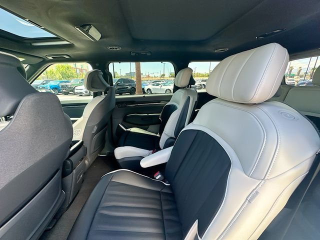 New 2026 Glacial White Pearl / Black Ro Kia GT-Line AWD image 26
