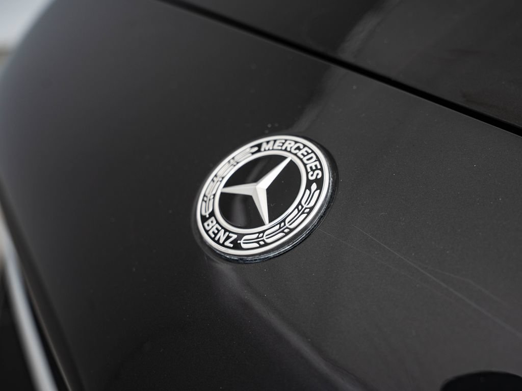 Used 2023 Graphite Grey Metallic Mercedes-Benz C 300 image 16