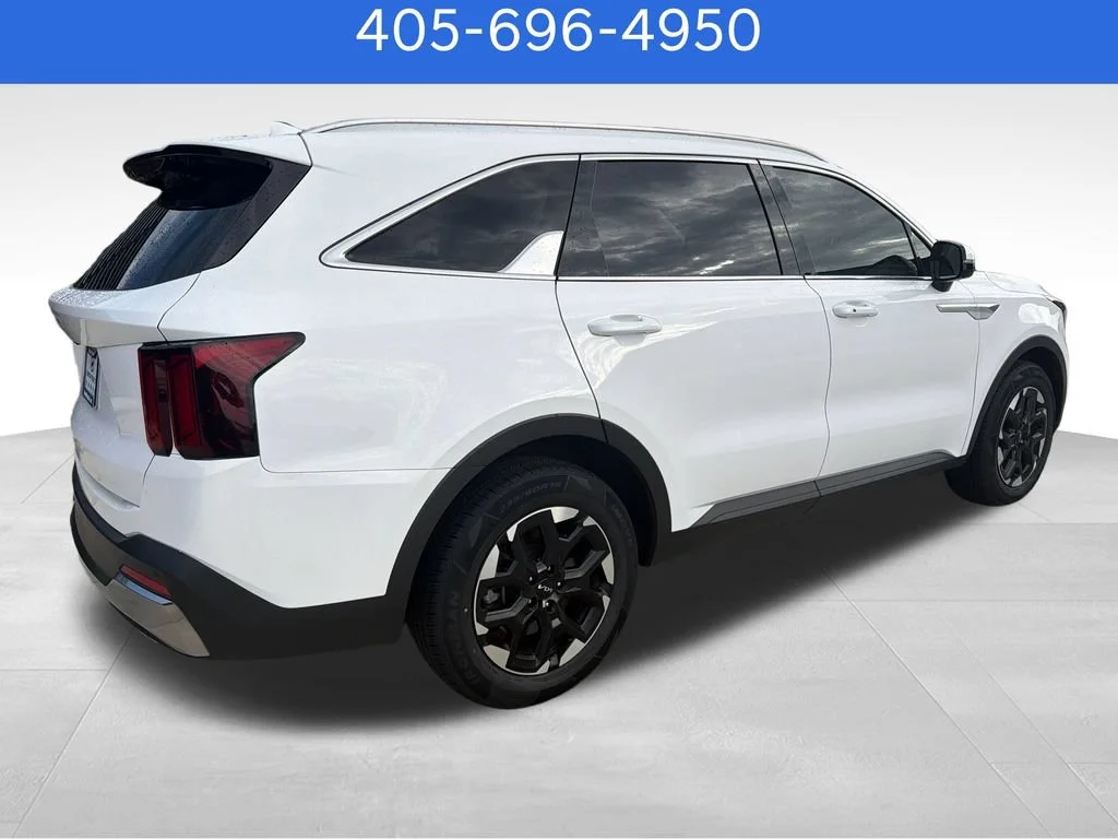 Pre-Owned 2024 Kia Sorento S