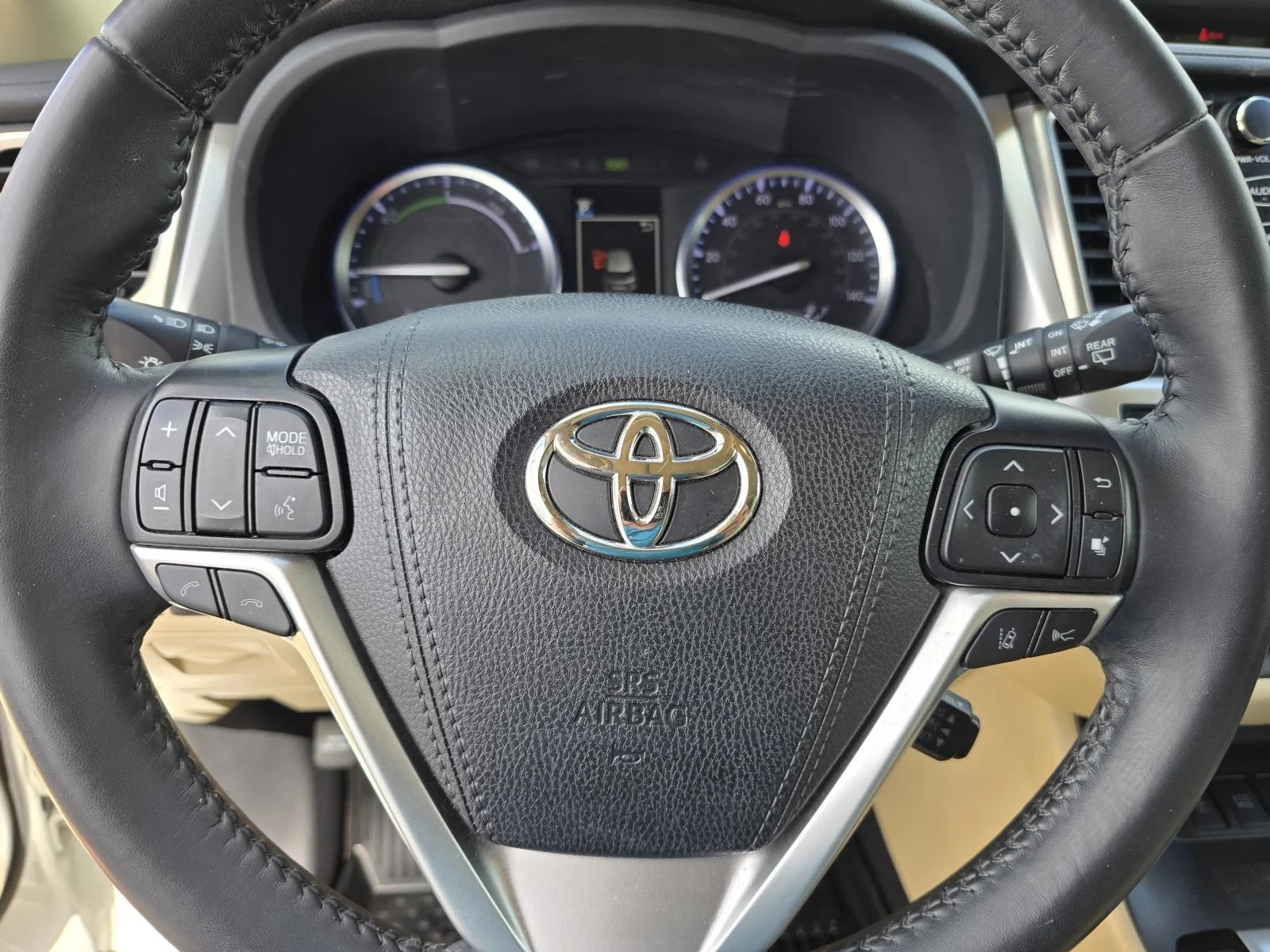 Used 2019 White Toyota Limited image 13