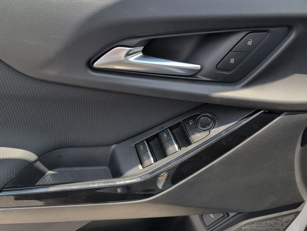 2026 Chevrolet Equinox RS - Photo 22
