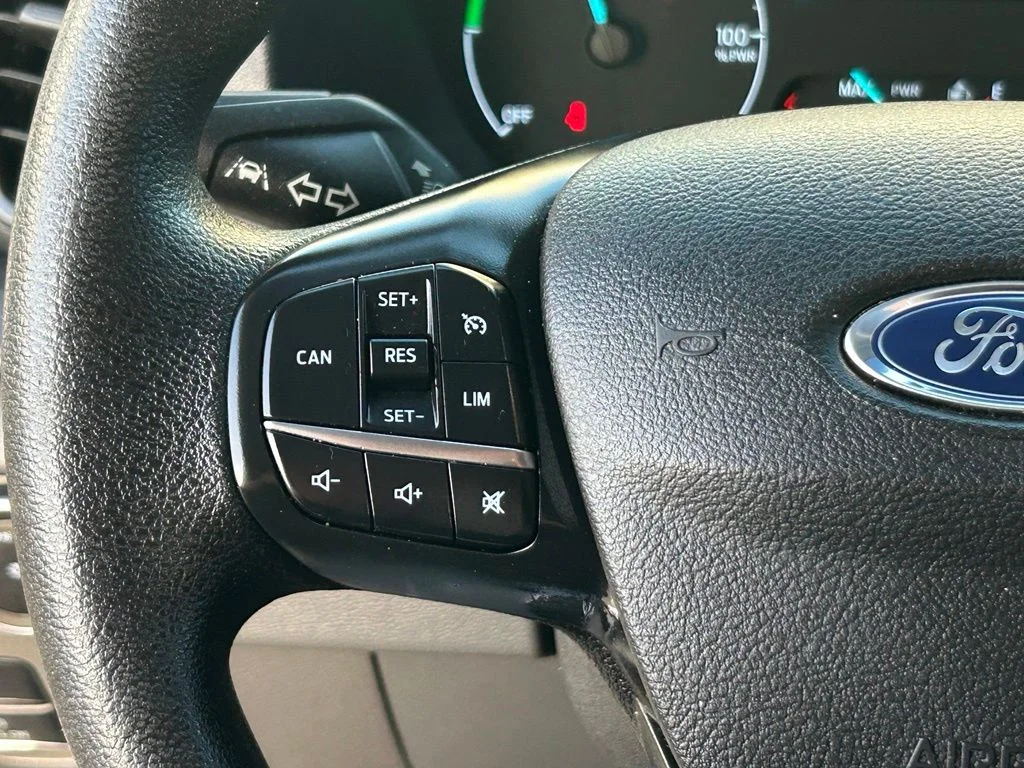 Used 2022 Oxford White Ford Base image 35