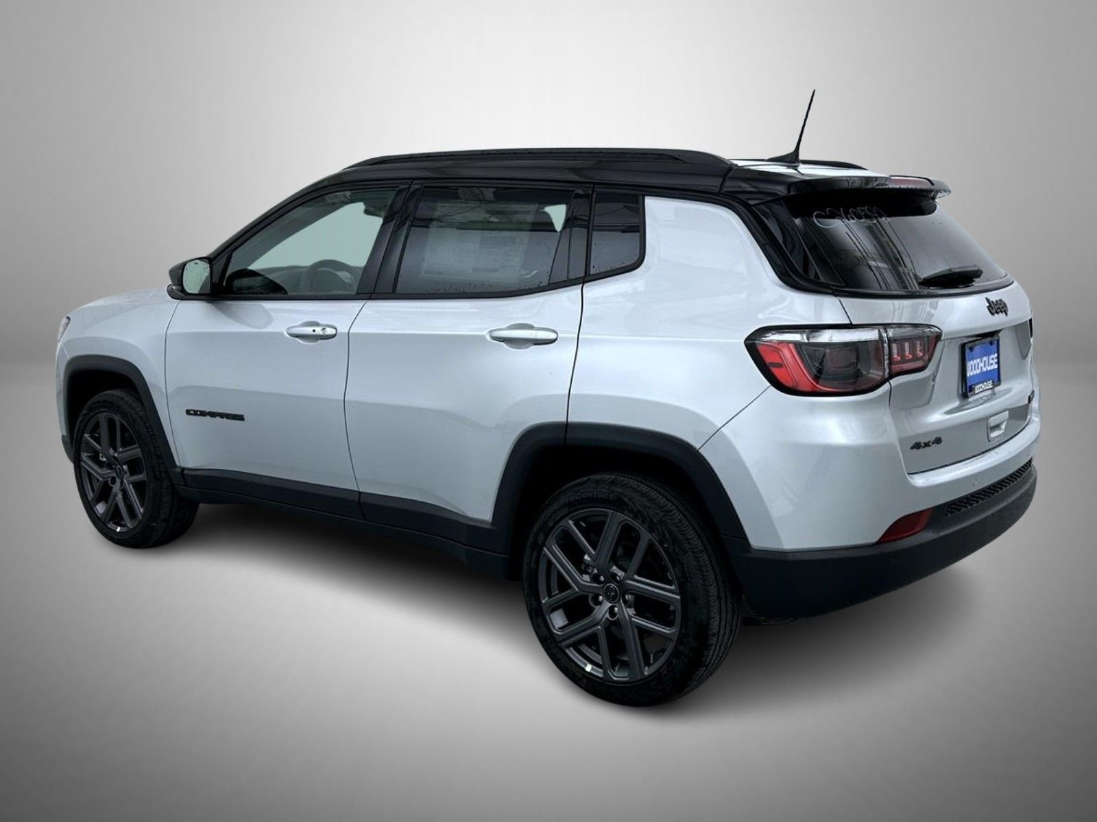 New 2026 Silver Zynith Metallic Clear-Coat Exterior Paint Jeep Limited image 7