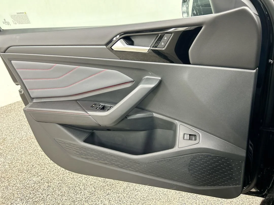 New 2026 Deep Black Pearl Volkswagen Autobahn image 18