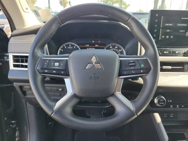 2025 Mitsubishi Outlander SE - Photo 23