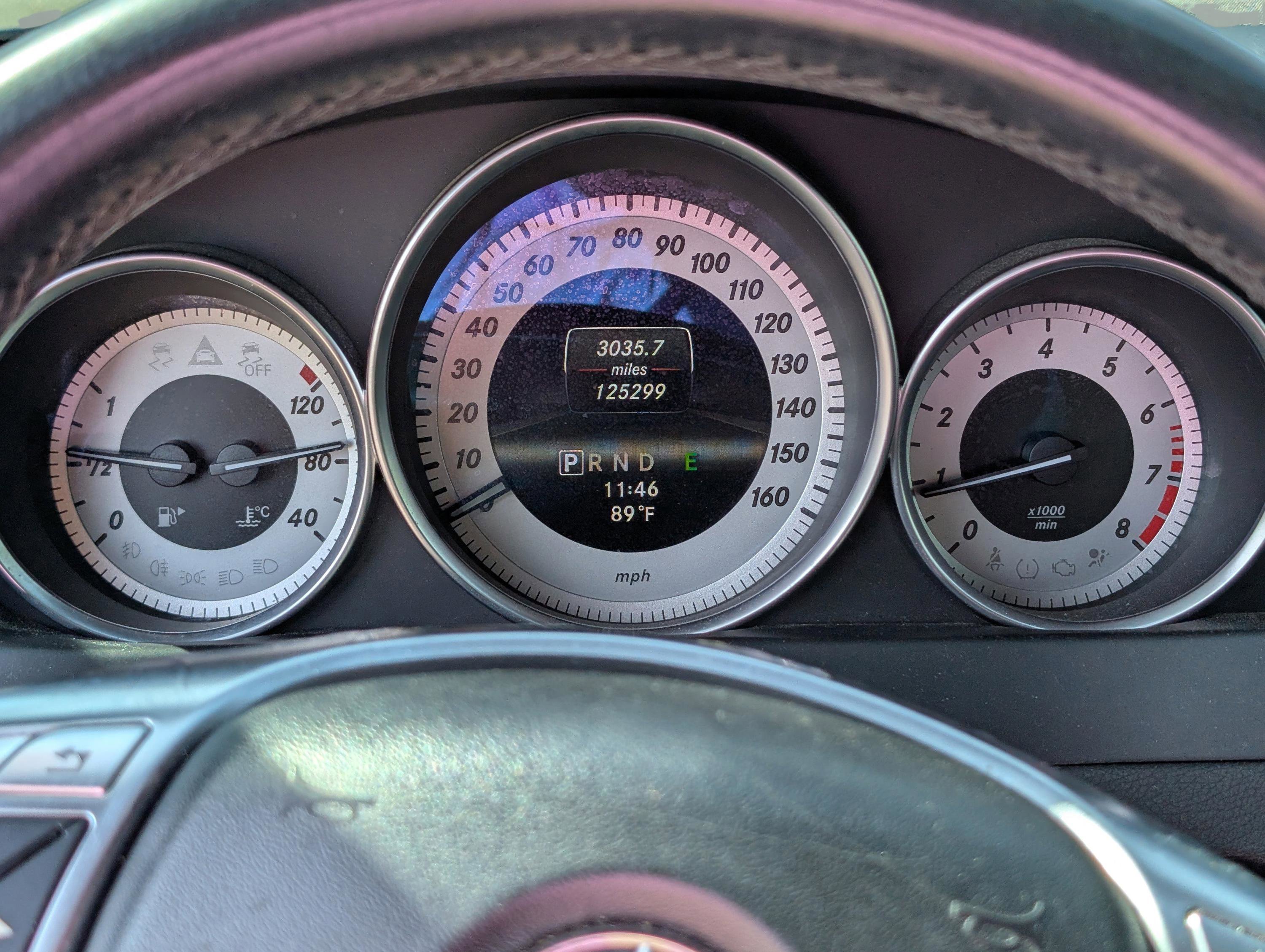 Used 2013 Black Mercedes-Benz C 250 Sport image 23