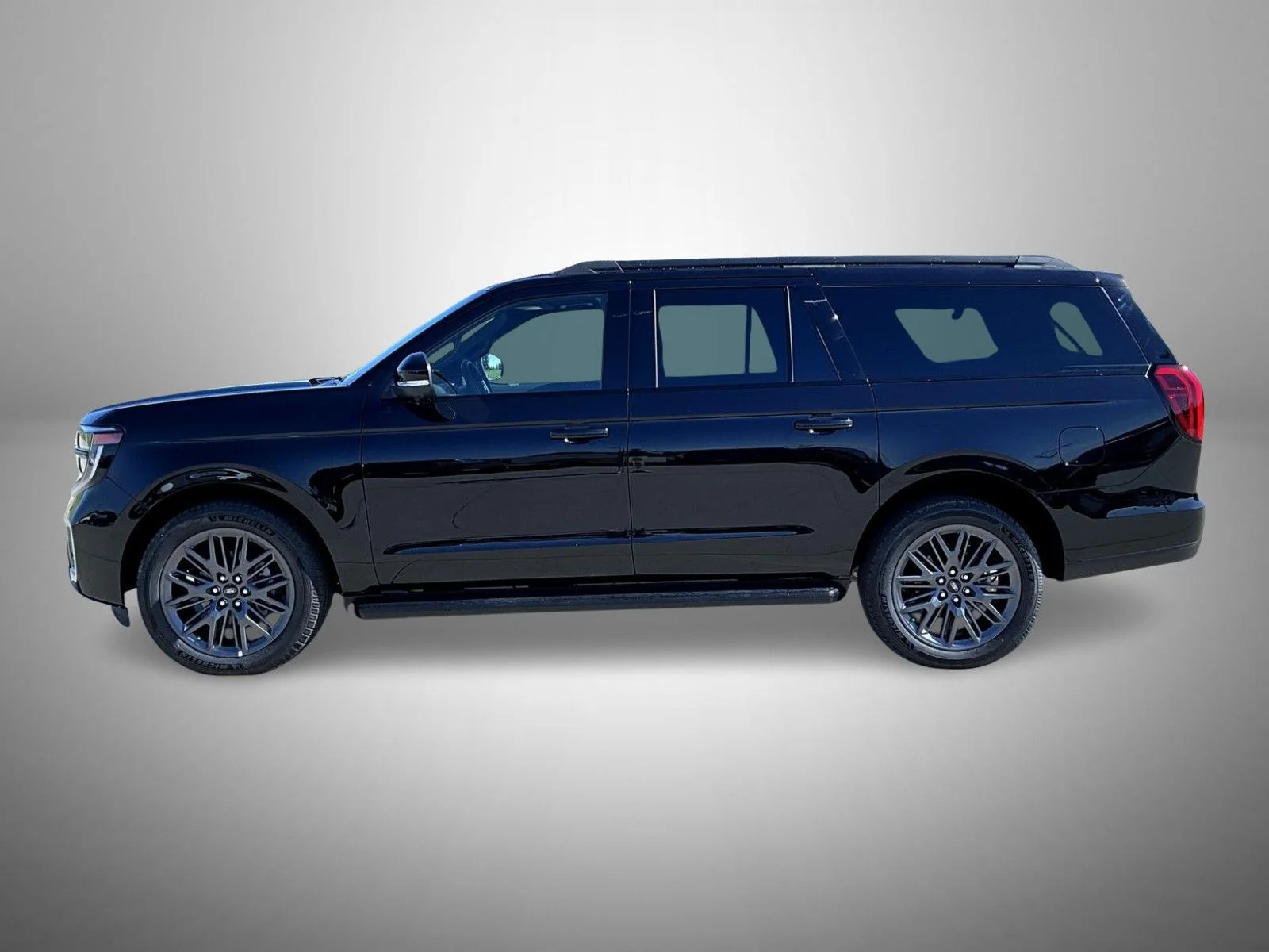 New 2026 Agate Black Metallic Ford Platinum image 8