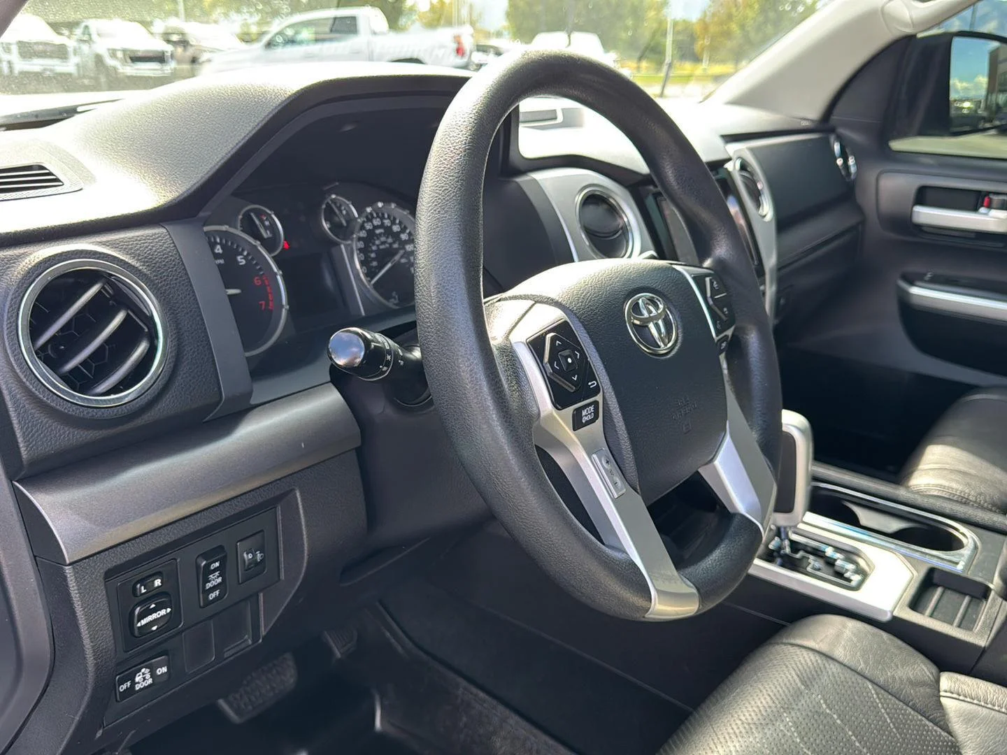 2014 Toyota Tundra SR5 - Photo 20