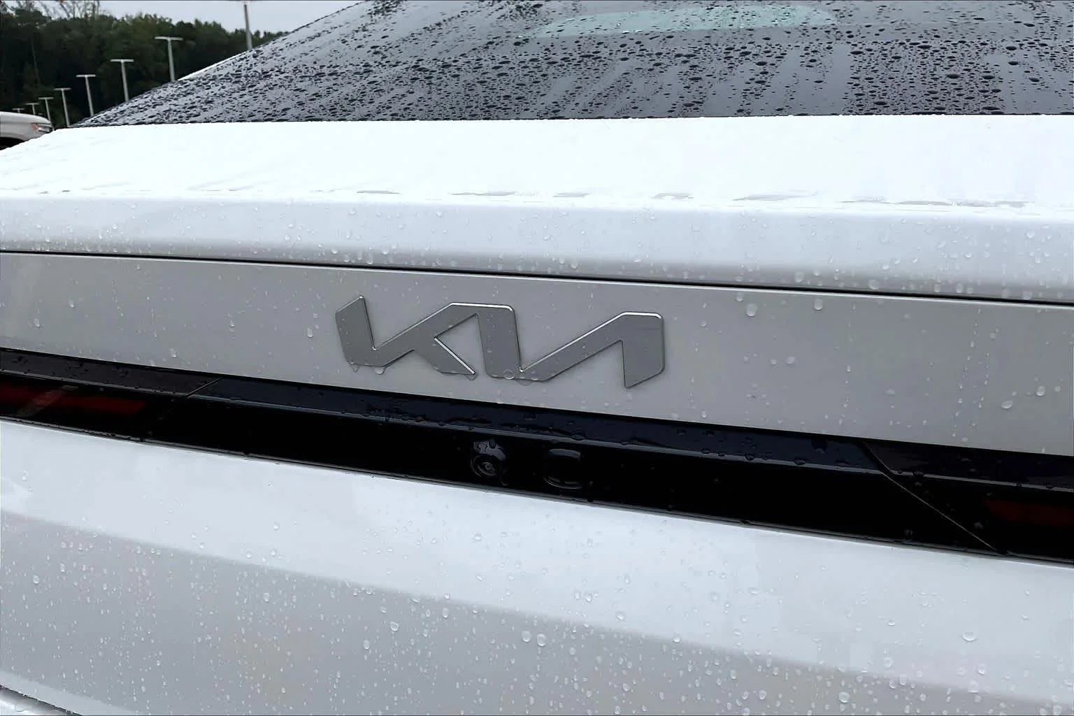 Used 2025 Snow White Pearl Kia GT-Line image 30