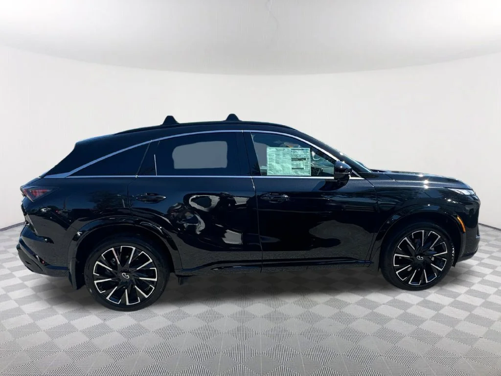 New 2027 MINERAL BLACK INFINITI Autograph AWD image 4