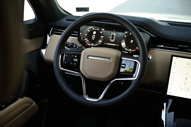 New 2026 Carpathian Grey Land Rover SE image 36