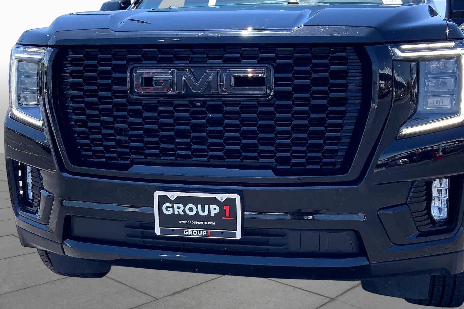 Used 2021 Onyx Black GMC Denali image 30