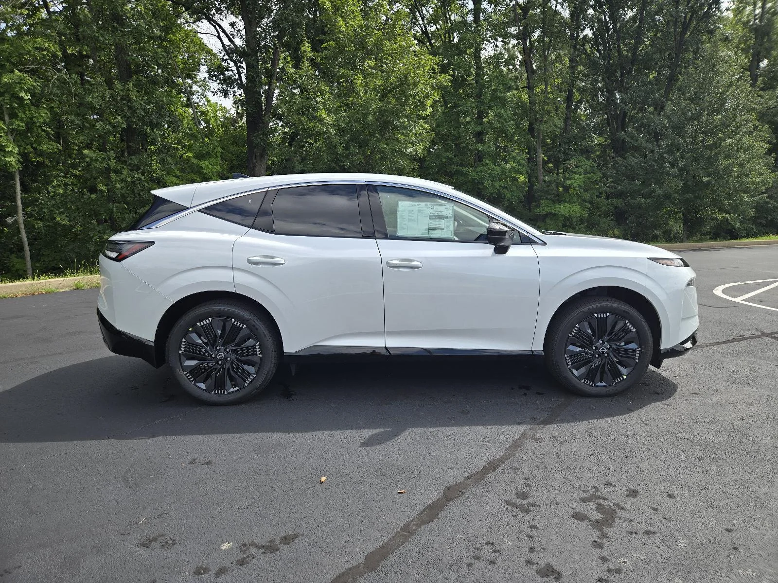 New 2027 Everest White Pearl Tricoat Nissan Platinum image 2