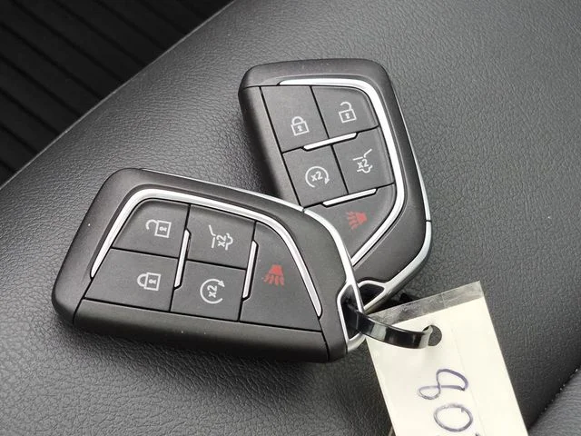 Used 2025 Crystal White Tricoat Cadillac Sport image 36