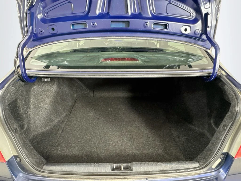 Used 2011 Blue Honda LX-S image 28