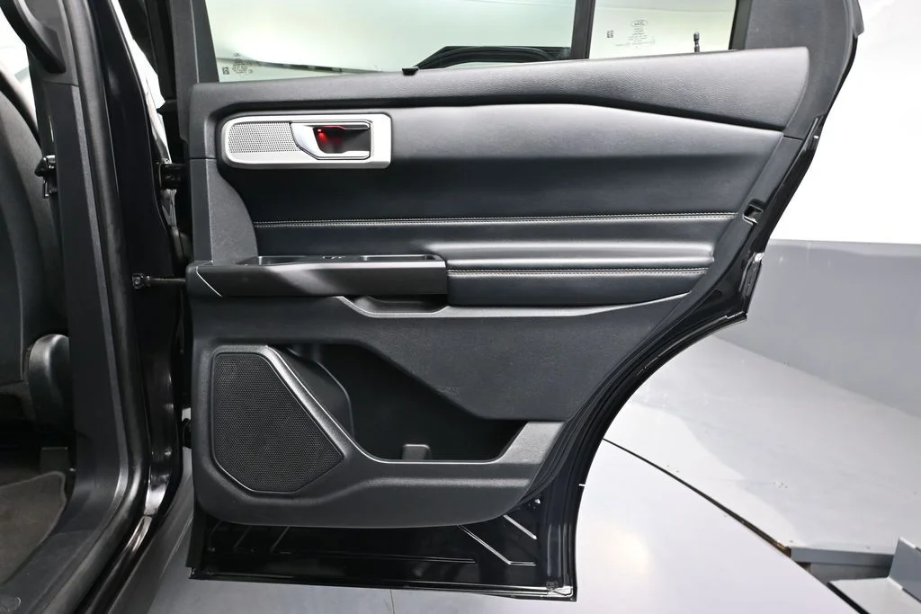 Used 2020 Black Ford Limited image 45