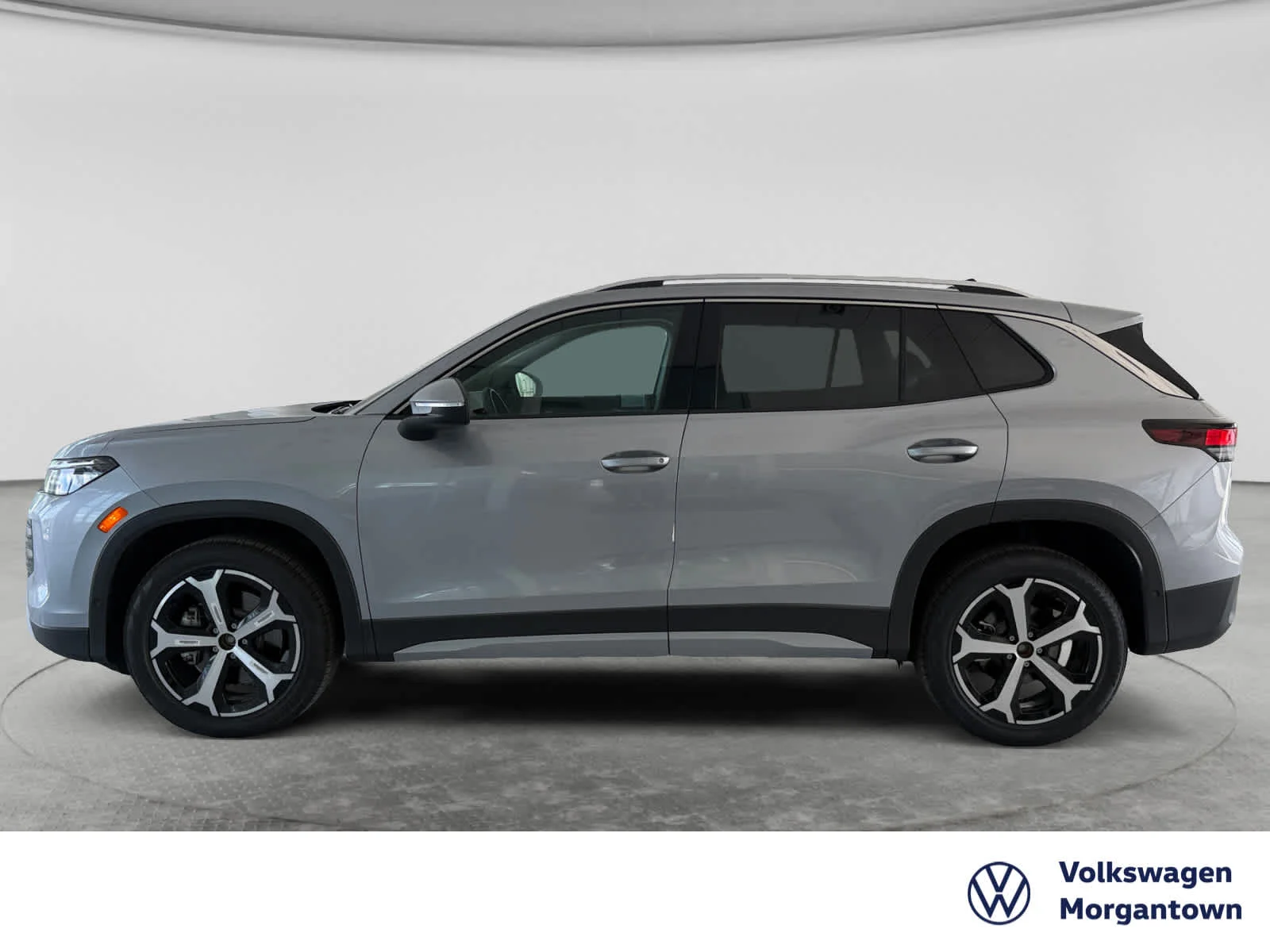 New 2026 Pyrite Silver Metallic Volkswagen SE image 8