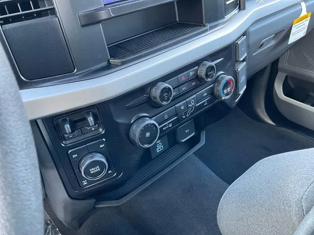 New 2026 Oxford White Ford F-250® XLT image 38