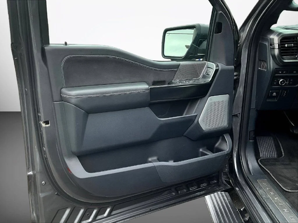 Used 2022 Gray Metallic Ford Platinum image 23