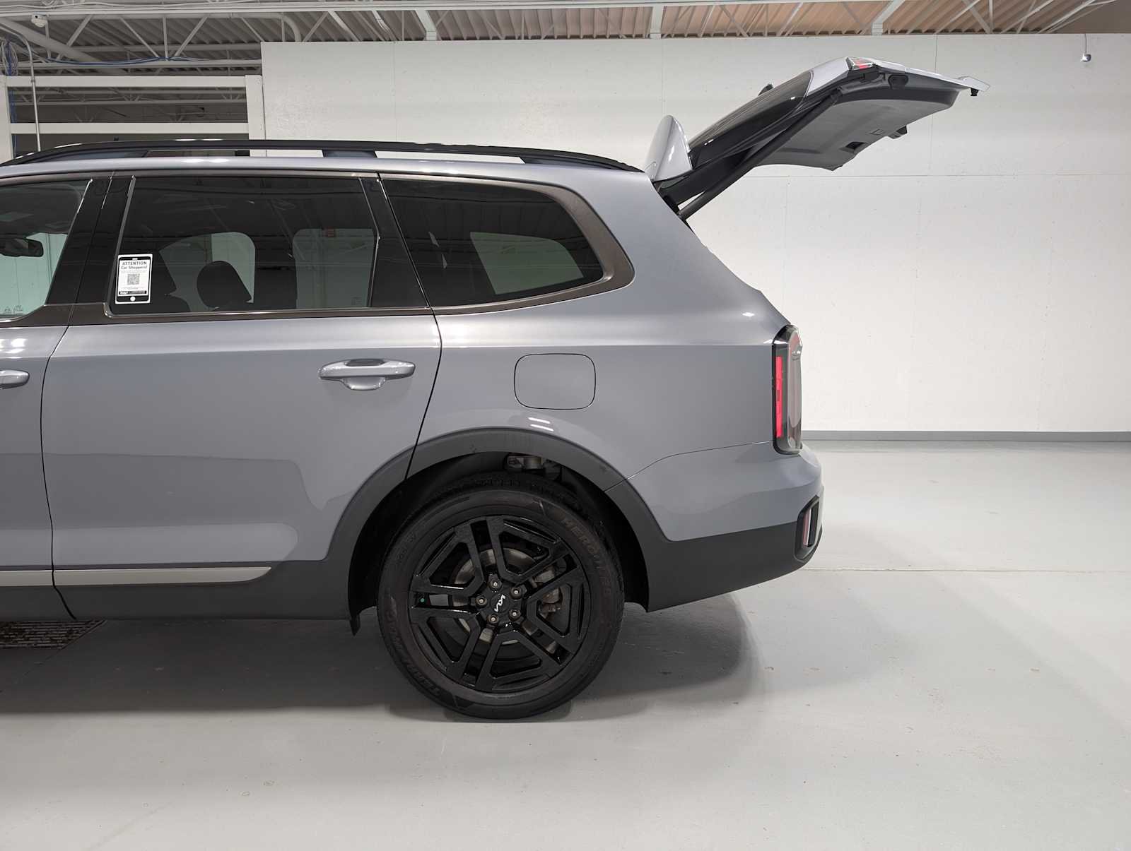 Used 2023 Everlasting Silver Kia EX X-Line image 11